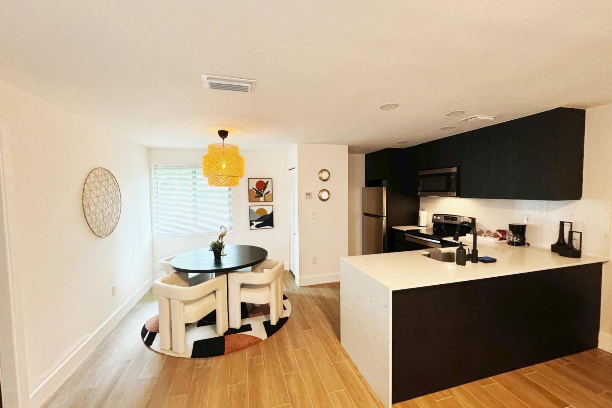 Urban Elegance: Trendy Modern In Wynwood * Miami