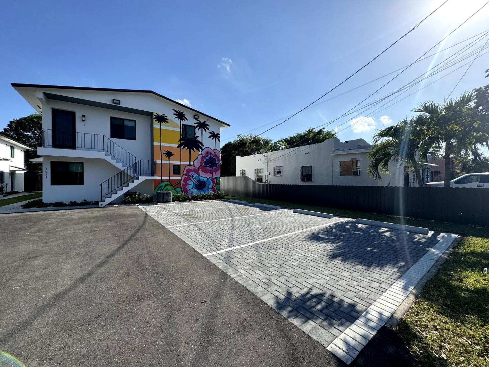 Urban Elegance: Trendy Modern In Wynwood *