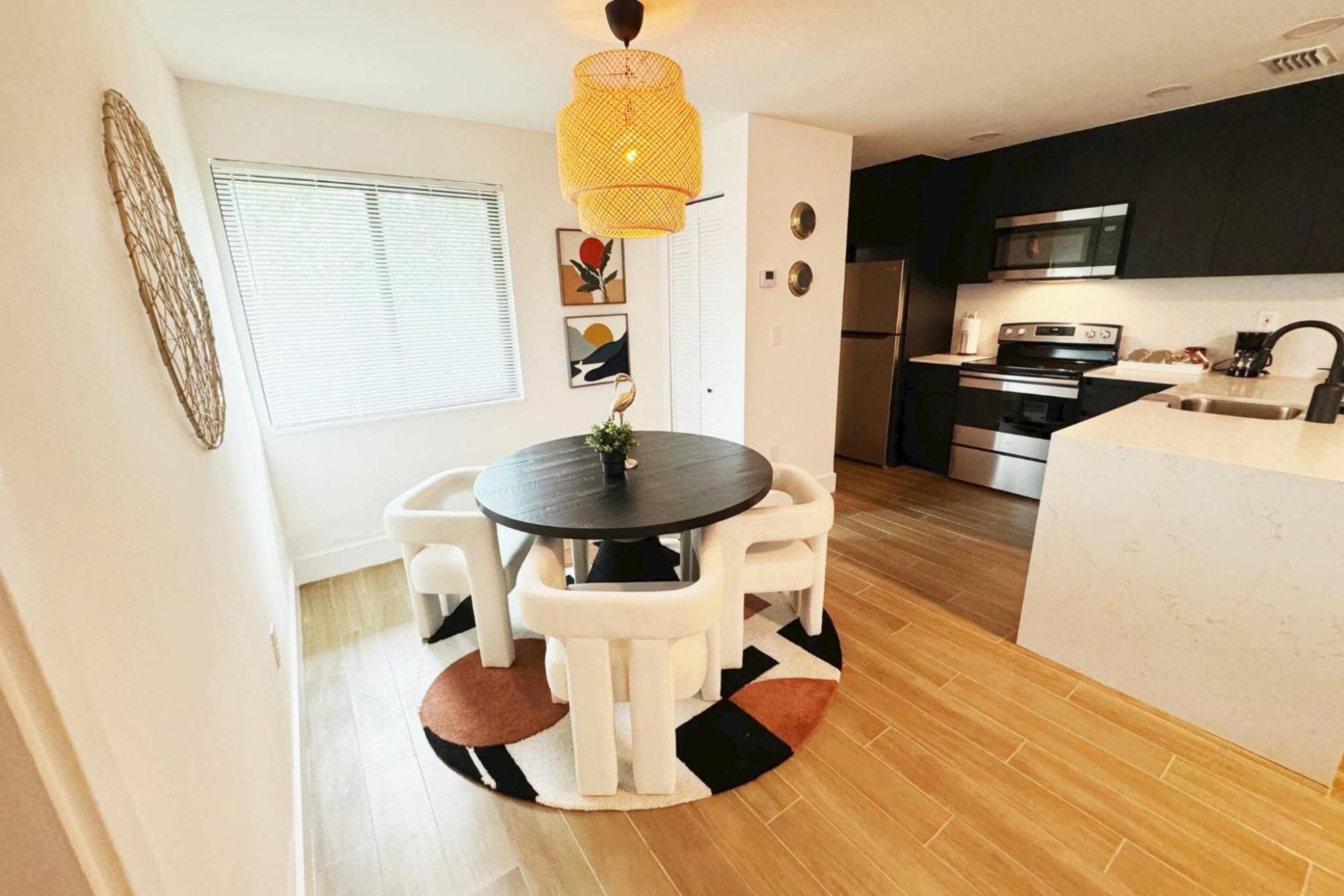 Urban Elegance: Trendy Modern In Wynwood Apartment